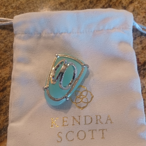 Kendra Scott Vintage ring size 6 - Picture 3 of 6